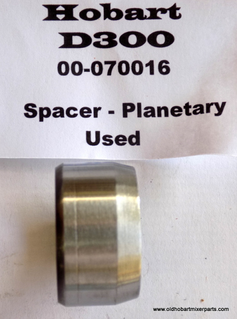 Hobart D300 Planetary Shaft Spacer 00-070016 Used